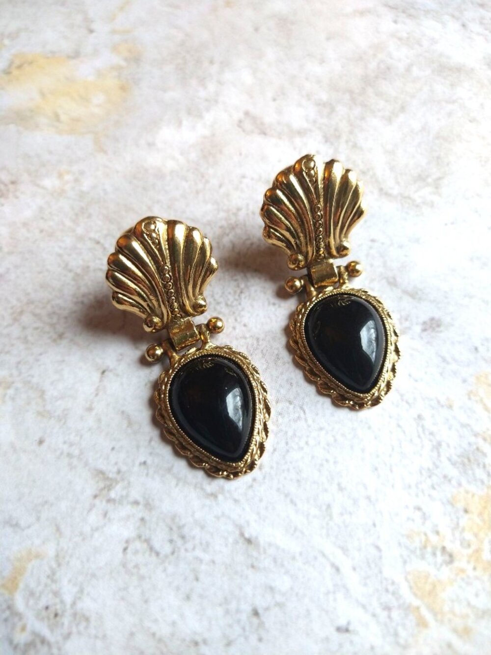 Vintage Gold Tone and Black Shell Clip On Drop Earrings Estate Jewelry